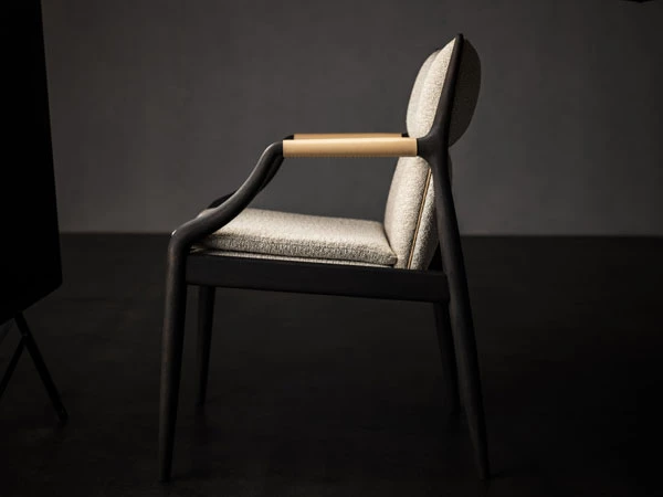Ritzwell Costantino armchair Design Shinsaku Miyamoto 600x450