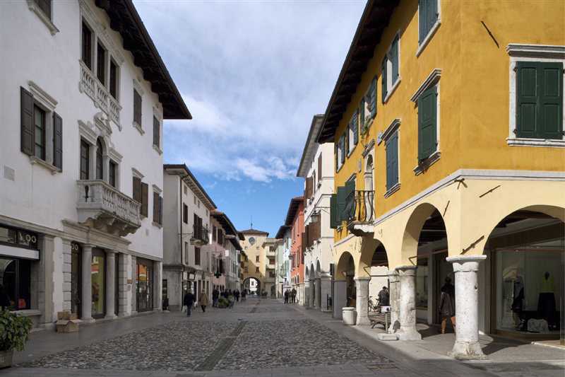 Spilimbergo. Veduta del centro. Autore: Elio e Stefano Ciol (POR FESR 2007-2013)
