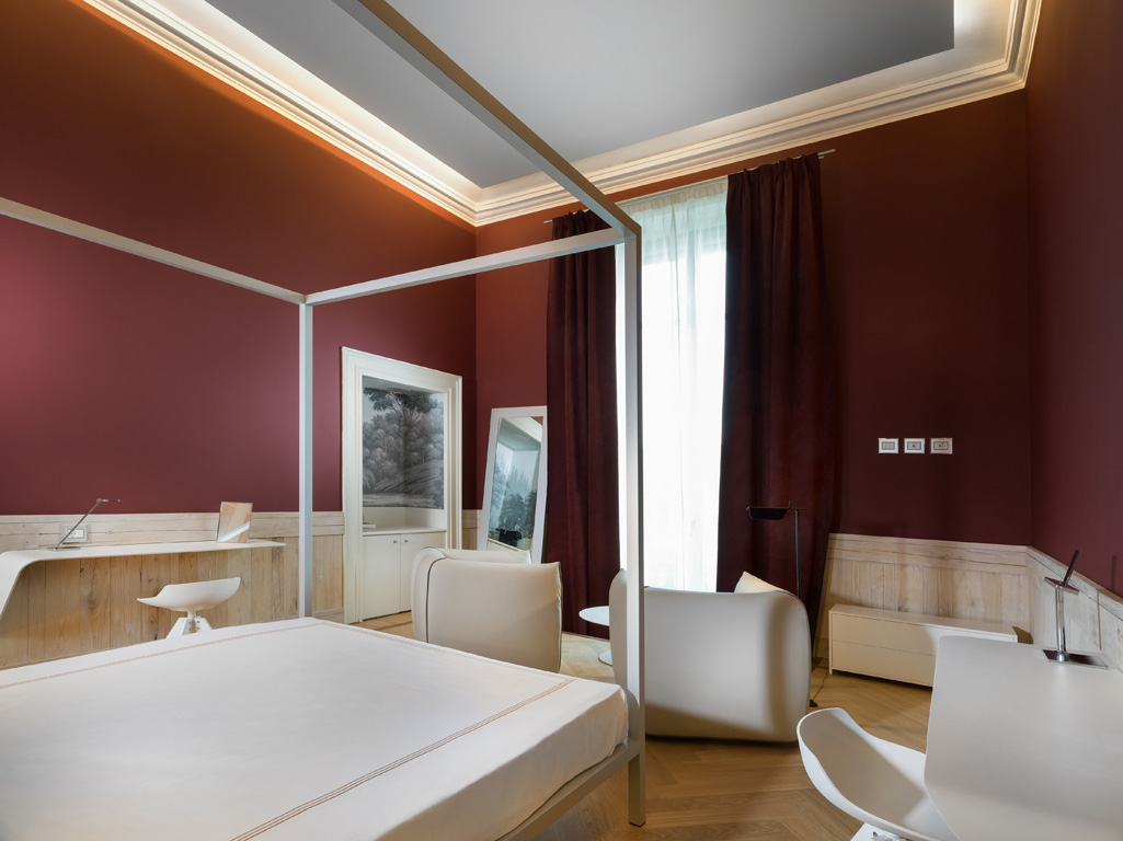 Suite JDF, progettata da Jacopo della Fontana, al TownHouse Duomo. Tutto l'arredamento della suite è MDF Italia