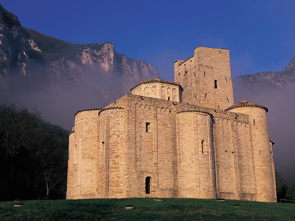Abbazia S.Vittore. Genga (copyright foto: Regione Marche)