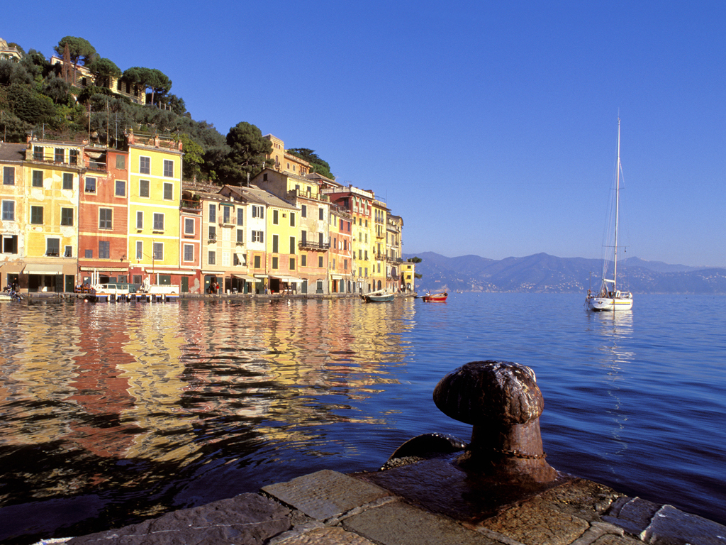 Portofino (Genova). Tutta l'area comunale è compresa nel Parco Naturale Regionale di Portofino e nell'Area Naturale Marina Protetta di Portofino. Foto Archivio Agenzia Regionale “In Liguria”.