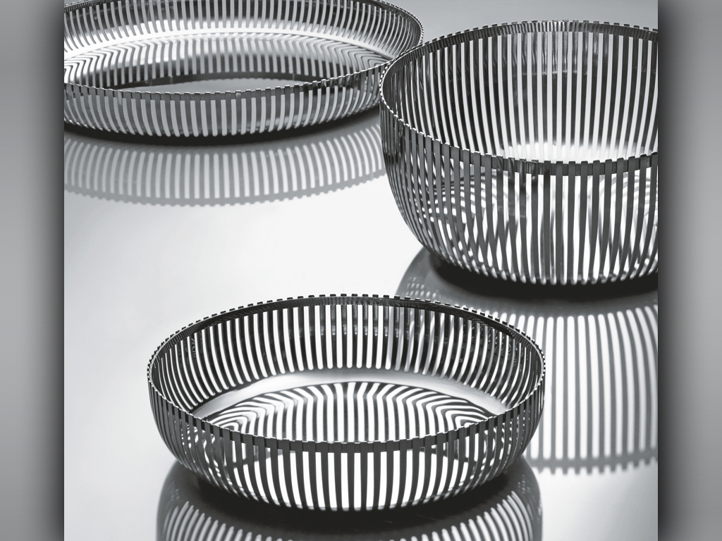 Alessi. Cestino, Fruttiera e Vassoio della Linea PCH. Design Pierre Charpin.