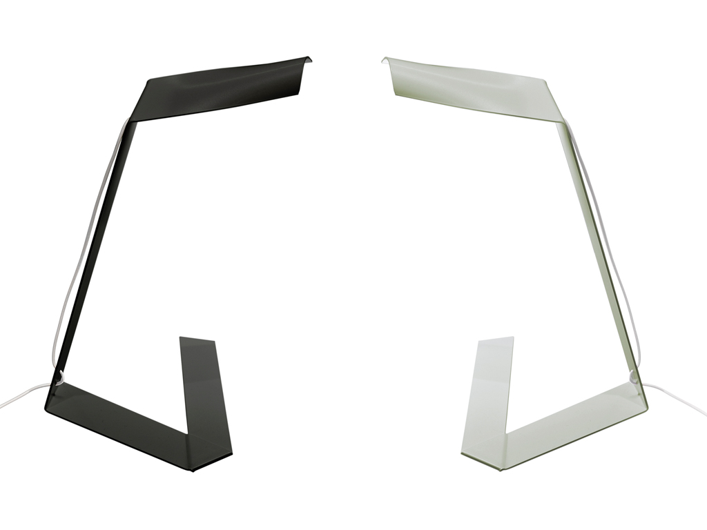 Natuzzi Italia. Lampade Elle. Di design e ideale per scrivanie e scrittoi.