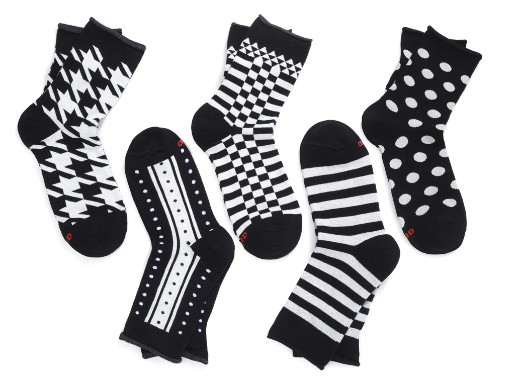 Red-Sox Appeal. Calze donna 3/4 con motivo maxi pied de poule, righe e pois a contrasto, scacchiera, righe verticali e Pois optical. Collezione Autunno Inverno 2016-2017.