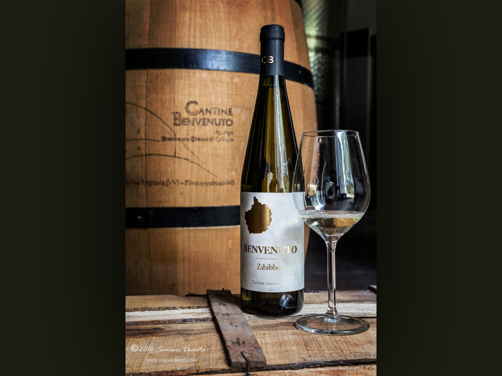 Cantine Benvenuto. Nell'immagine il vino