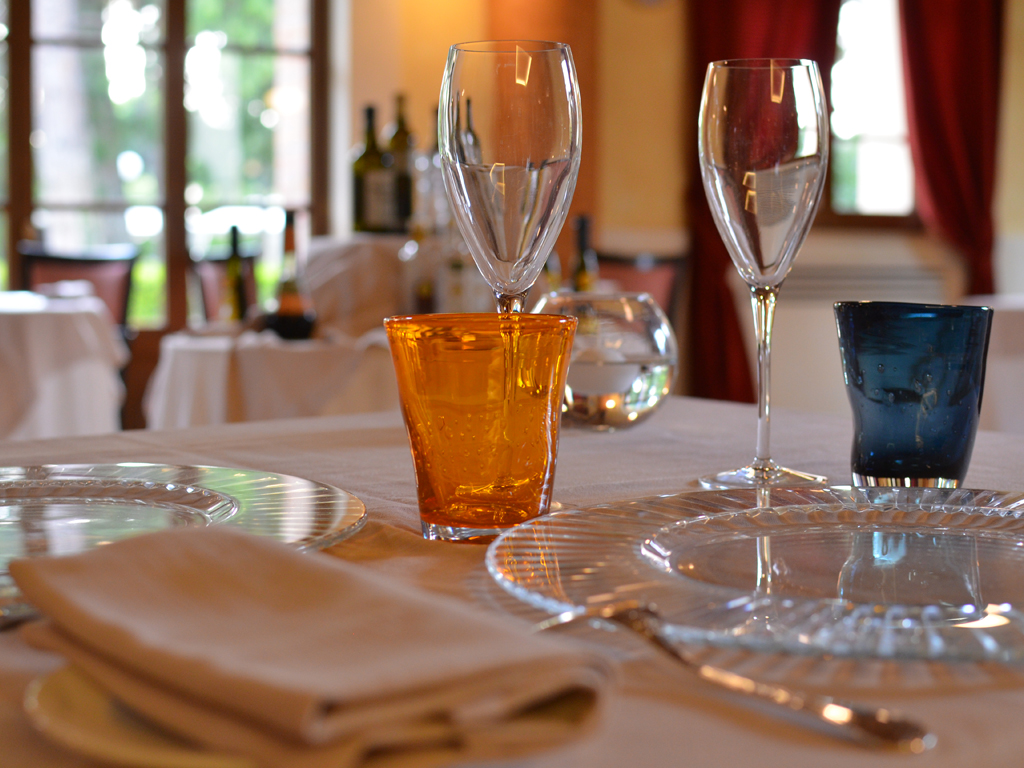 Hotel Alla Posta dei Donini. Ricavato nella casa del custode della Villa, il ristorante Pantagruel. Parole d'ordine dello Chef: creatività, stagionalità, qualità, ricerca e tradizione.