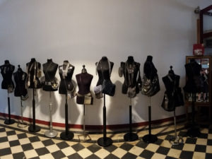 Laura B Collection Particuliere 2017