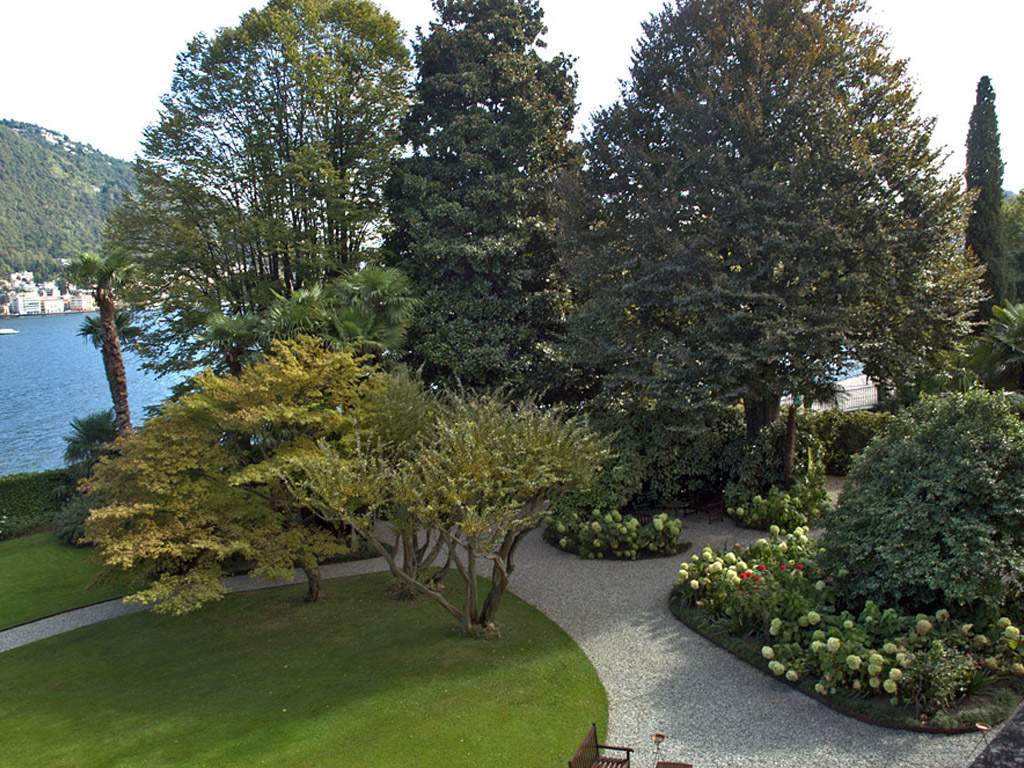 Grandi Giardini Italiani. Villa Parravicini Revel - Como.