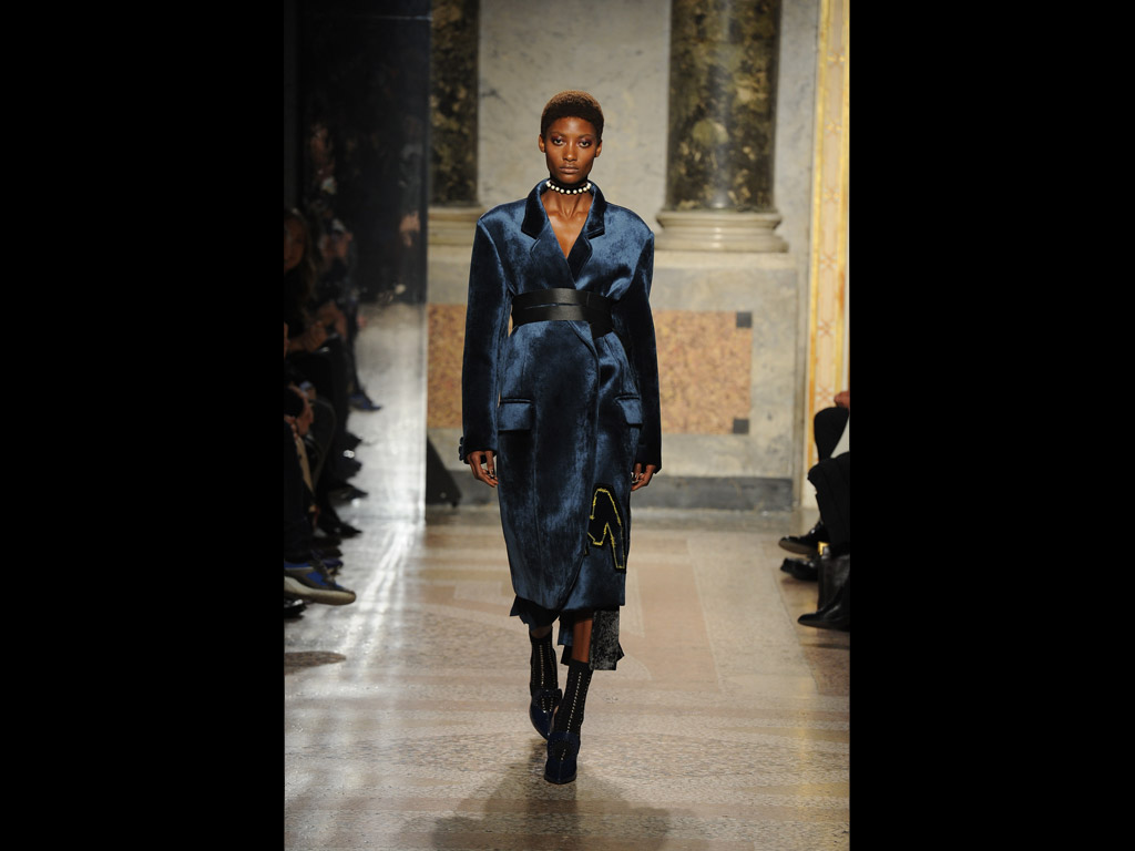 Angelo Marani. Collezione Autunno/Inverno 2017-18. Milano fashion week, febbraio 2017. Foto: Angelo Marani, Credit: Res Relazioni pubbliche.