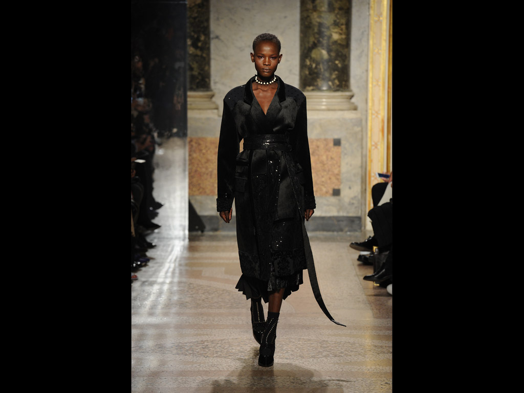 Angelo Marani. Collezione Autunno/Inverno 2017-18. Milano fashion week, febbraio 2017. Foto: Angelo Marani, Credit: Res Relazioni pubbliche.