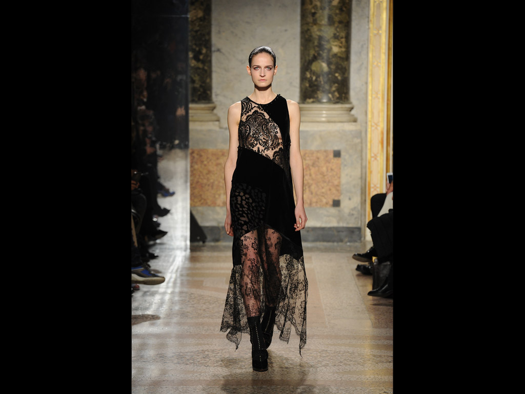 Angelo Marani. Collezione Autunno/Inverno 2017-18. Milano fashion week, febbraio 2017. Foto: Angelo Marani, Credit: Res Relazioni pubbliche.