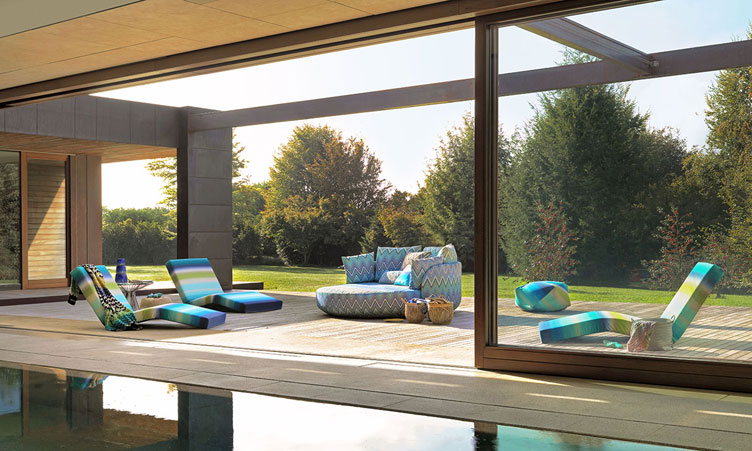 I tessuti Missoni Home con zigzag righe dilatate e sequenze sfumate