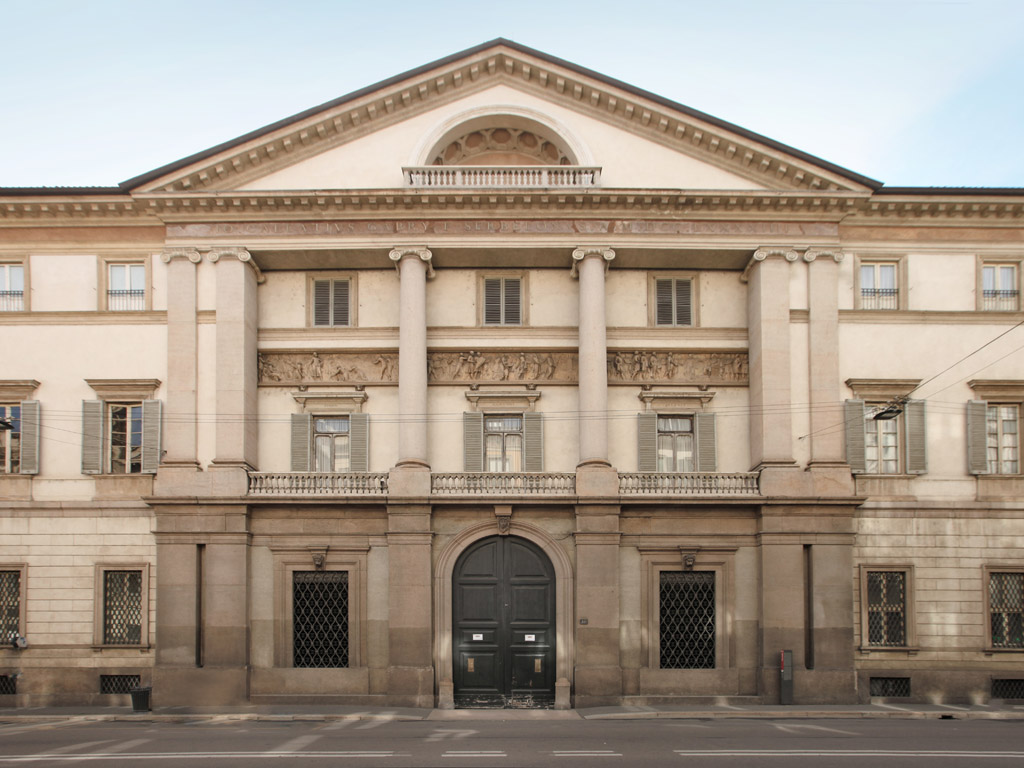 Palazzo Serbelloni. Storico palazzo di Milano in corso Venezia, 16. Attualmente ospita convegni, manifestazioni ed eventi.