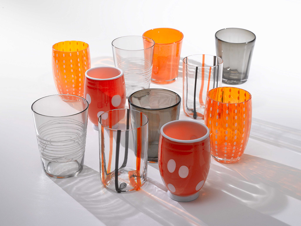 Zafferano. “Melting Pot” non è propriamente una nuova collezione quanto un approccio innovativo all'arredo della tavola. “Melting Pot