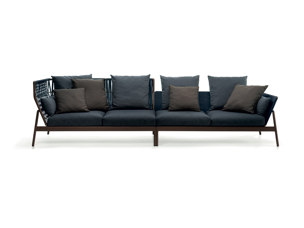 Roda. “Piper” è una collezione composta da divani modulari, tavolini e da un lettino relax. Disegnata da Rodolfo Dordoni utilizza di un materiale reinterpretato nello spirito Roda: l’alluminio verniciato.