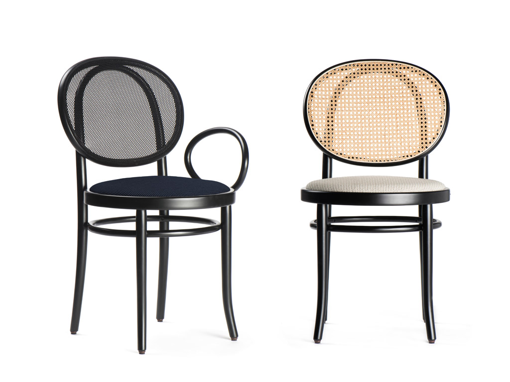 Gebrüder Thonet Vienna GTV. CHAIR N.0, design Front. Legno curvato e paglia di Vienna sono i tratti distintivi della sedia interpretati in chiave contemporanea. Il cerchio, segno geometrico per lo schienale che si arricchisce con la classica paglia di Vienna o con la nuova rete tecnica presentata per la prima volta dall'azienda.