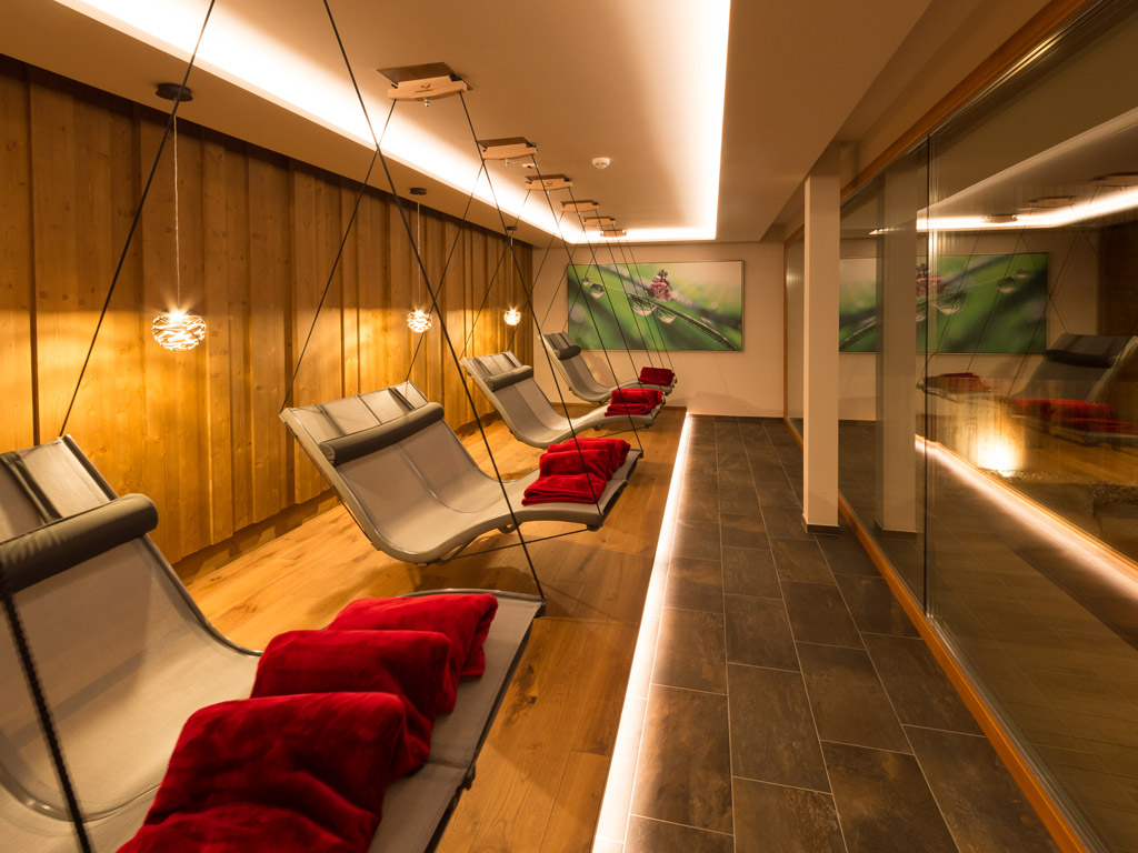 Green Lake Hotel Weiher. Una delle aree relax inserite negli 800 mq dedicati al benessere. Frutta e verdure fresche sono a disposizione gratuita degli ospiti nell'area Spa.