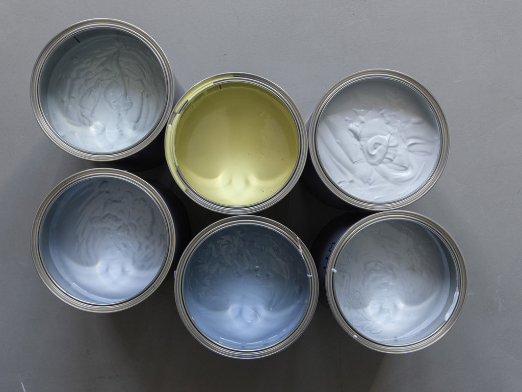 Wilson&Morris, ha trovato nel “blu tempesta” il proprio colore di riferimento. L’estate
2017 è all'insegna di una palette cromatica di cinque tonalità di blu. Una selezione di sfumature, dalla più delicata alla più intensa, che ricordano il mare e il cielo azzurro.