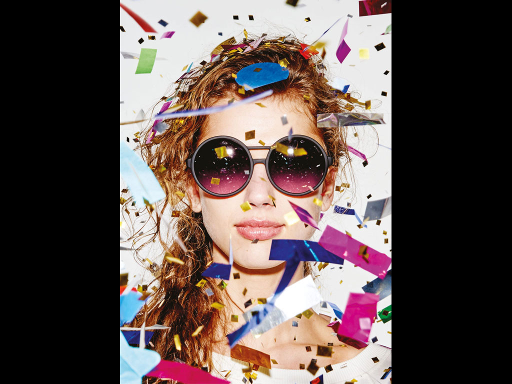 Komono X Tomorrowland. Occhiali da sole realizzati dallo storico brand belga in collaborazione con il festival di musica elettronica Tomorrowland.