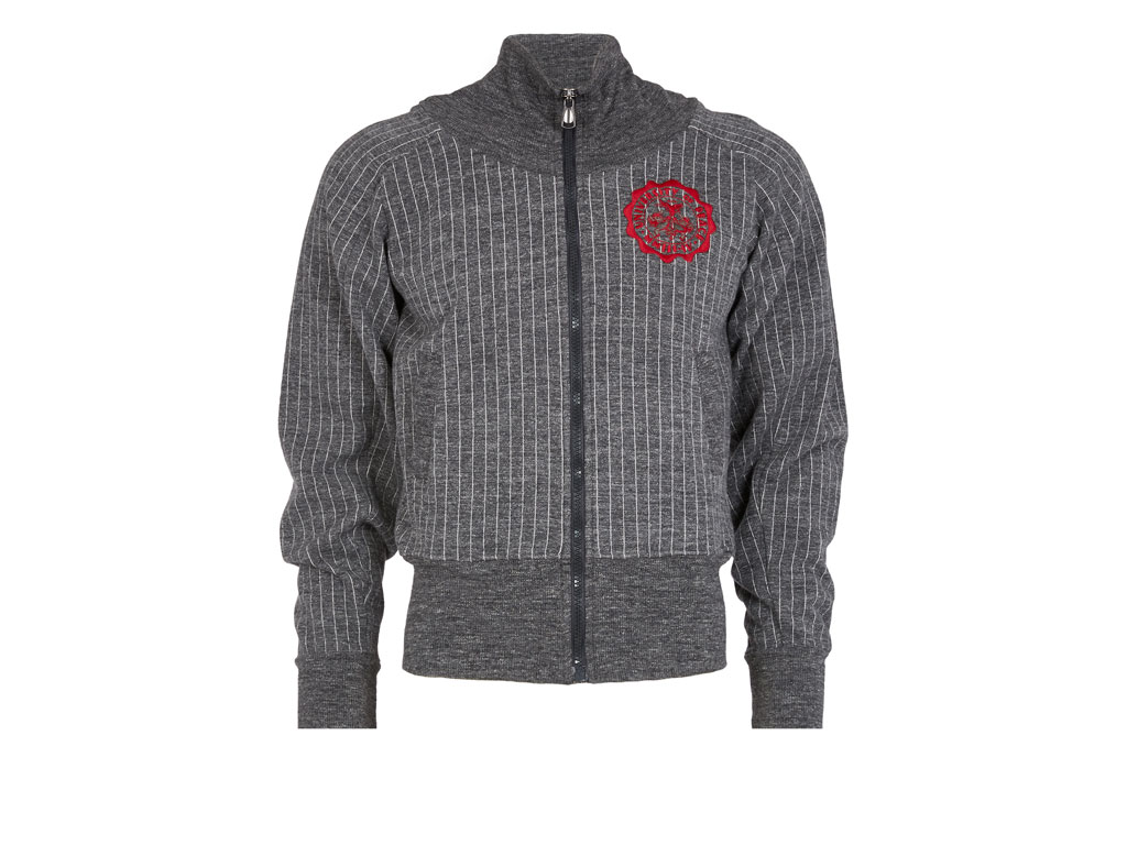 Vivienne Westwood. “Bombey” bomber in cotone organico con ricamato l’University of Peace slogan. Fall/Winter 2017-2018 Collection. Collezione Autunno/Inverno 2017-2018.