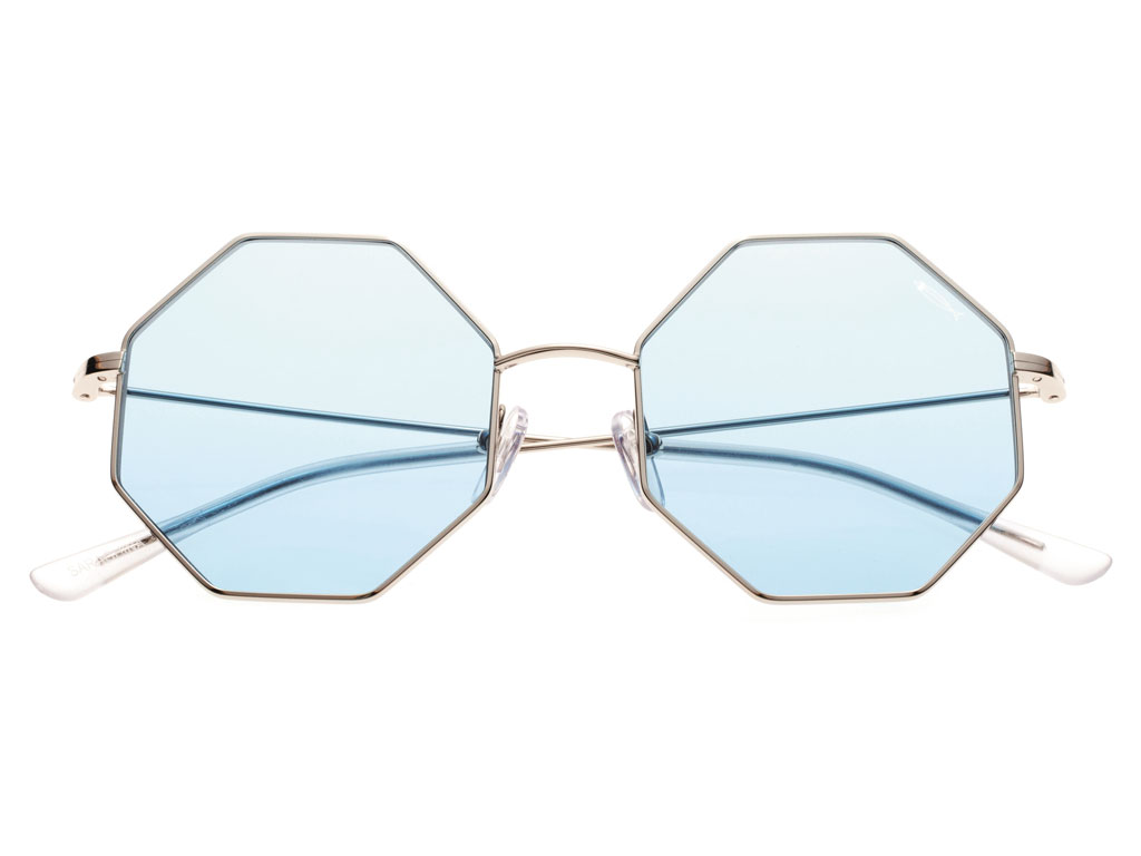 Saraghina Eyewear. LIGHT COLOR è la nuova capsule con lenti colorate cosmetiche in metallo realizzata su forme classiche e più eccentriche tipo i modelli squadrati per chi vuole osare e farsi notare.