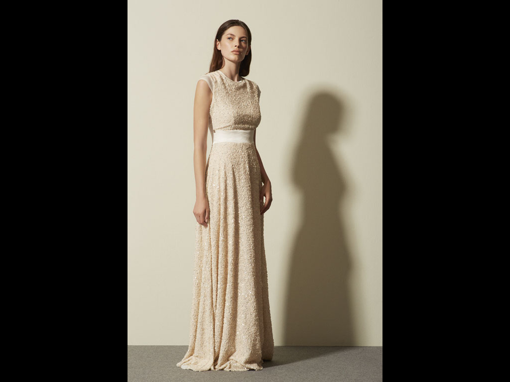 Manila Grace. Uno look della capsule Red Carpet firmata Manila Grace. Primavera/Estate 2018. Spring/Summer 2018.
