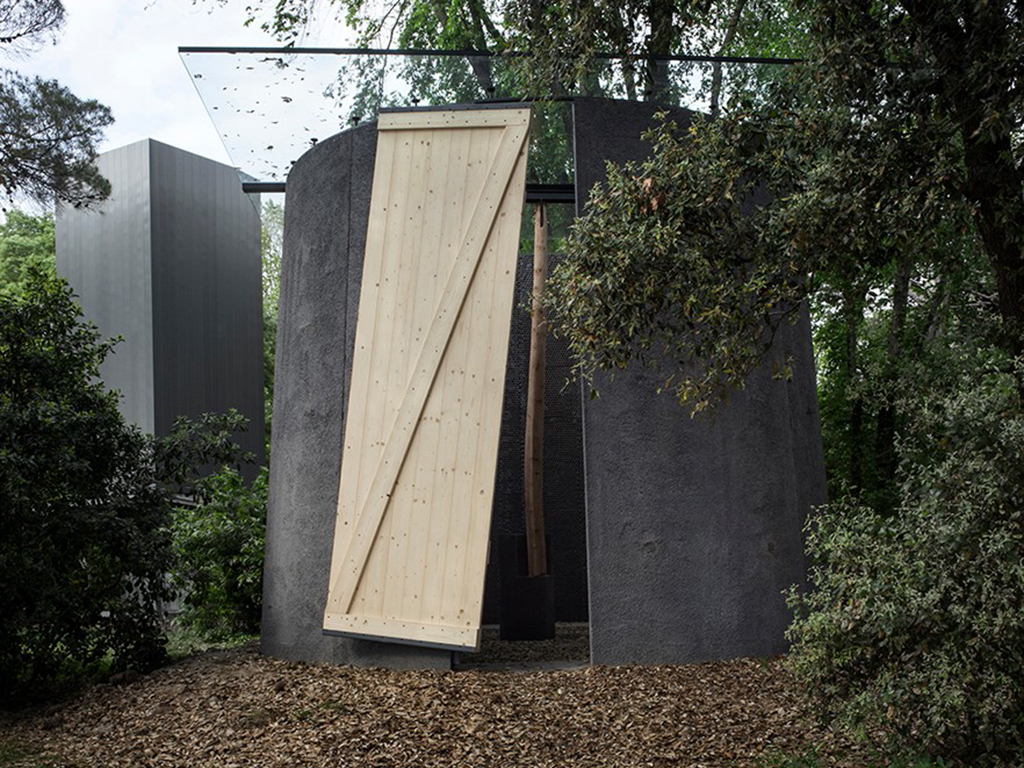 Vatican Chapels. Biennale Venezia 2018. Progetto e realizzazione, architetto Smiljan Radic. Titolo: “Una cappella come una animita sul bordo della strada”. Realizzata in collaborazione con Saint-Gobain Italia. Photo by Alessandra Chemollo.
