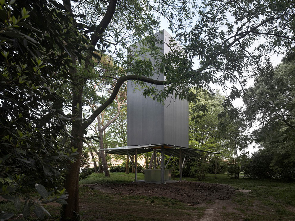 Vatican Chapels. Biennale Venezia 2018. Progetto e realizzazione, architetto Sean Godsell. Titolo: “Una identità capace di sopravvivere a migliaia di chilometri di distanza”. Realizzata in collaborazione con Maeg e Zintek. Photo by Alessandra Chemollo.
