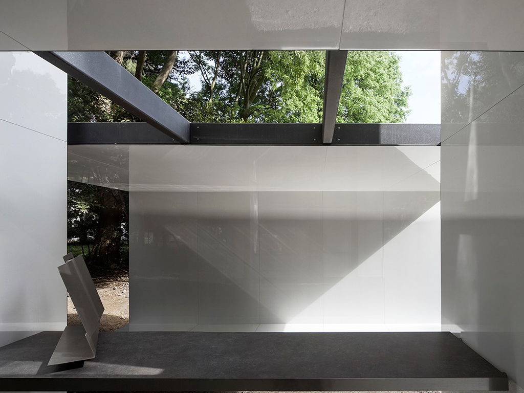 Vatican Chapels. Biennale Venezia 2018. Progetto e realizzazione, architetto Francesco Cellini. Titolo: “Una riflessione costruita”. Realizzata in collaborazione con Panariagroup. Photo by Alessandra Chemollo.