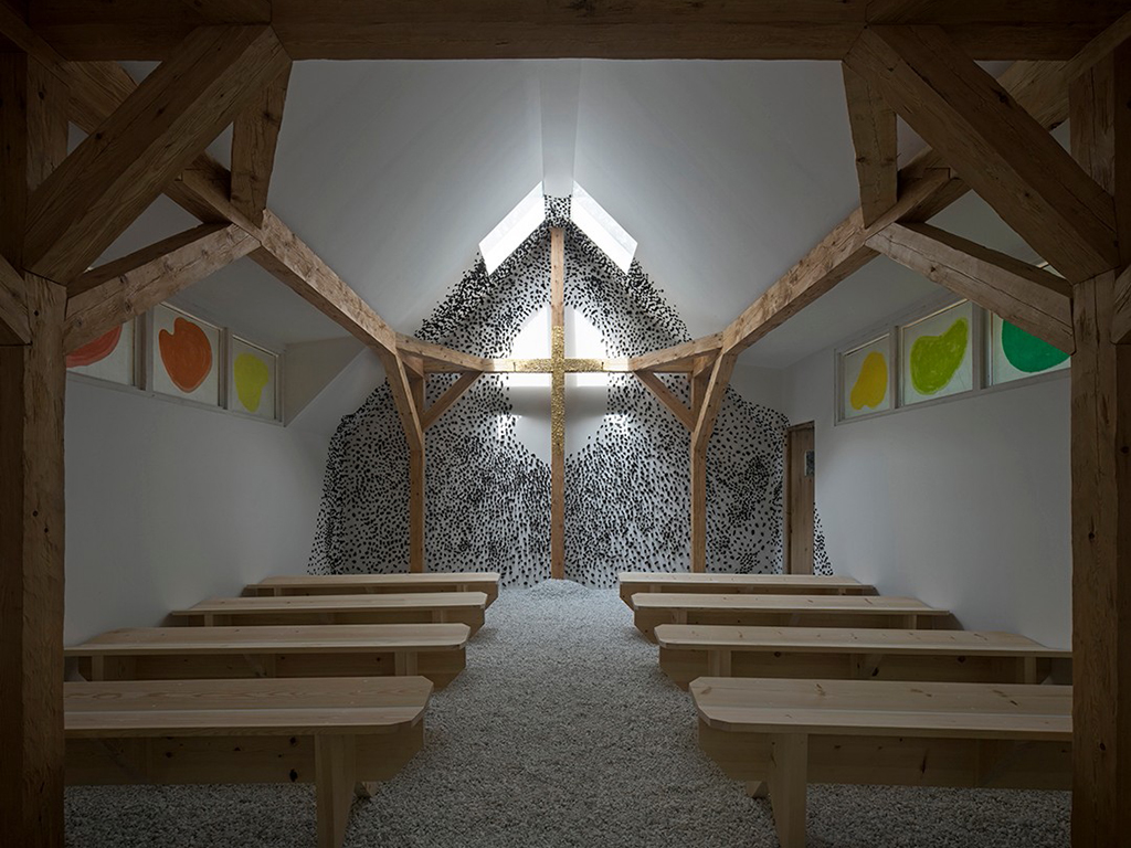 Vatican Chapels. Biennale Venezia 2018. Progetto e realizzazione, architetto Terunobu Fujimori. Titolo: “La cappella e la Croce”. Realizzata in collaborazione con LignoAlp, Damiani-Holz&Co e Barth Interni. Photo by Alessandra Chemollo.