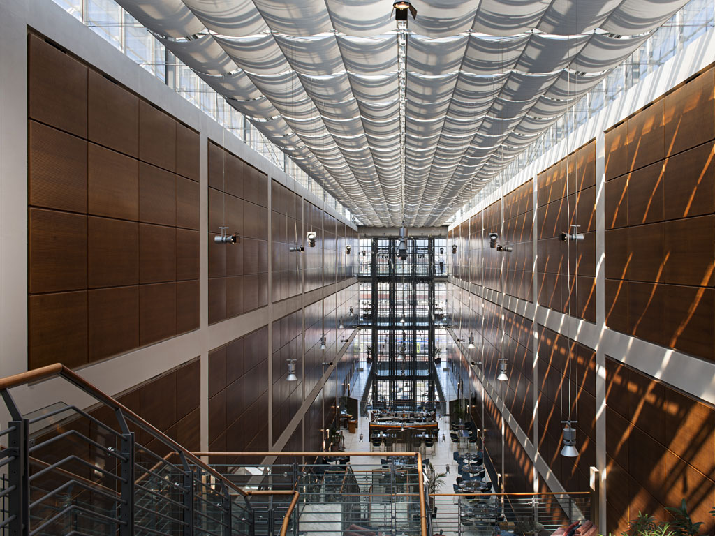 DoubleTree by Hilton Torino Lingotto. Il salone.