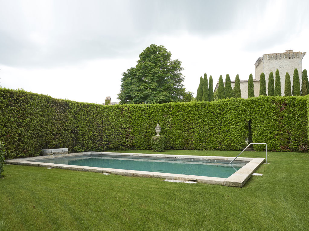 Castello di Fighine. Il Castello ospita cinque ville e due appartamenti. “Villa Melissa” e “Casa Janine” sono dotate entrambe di piscina privata. Foto: Marco Scarpa
