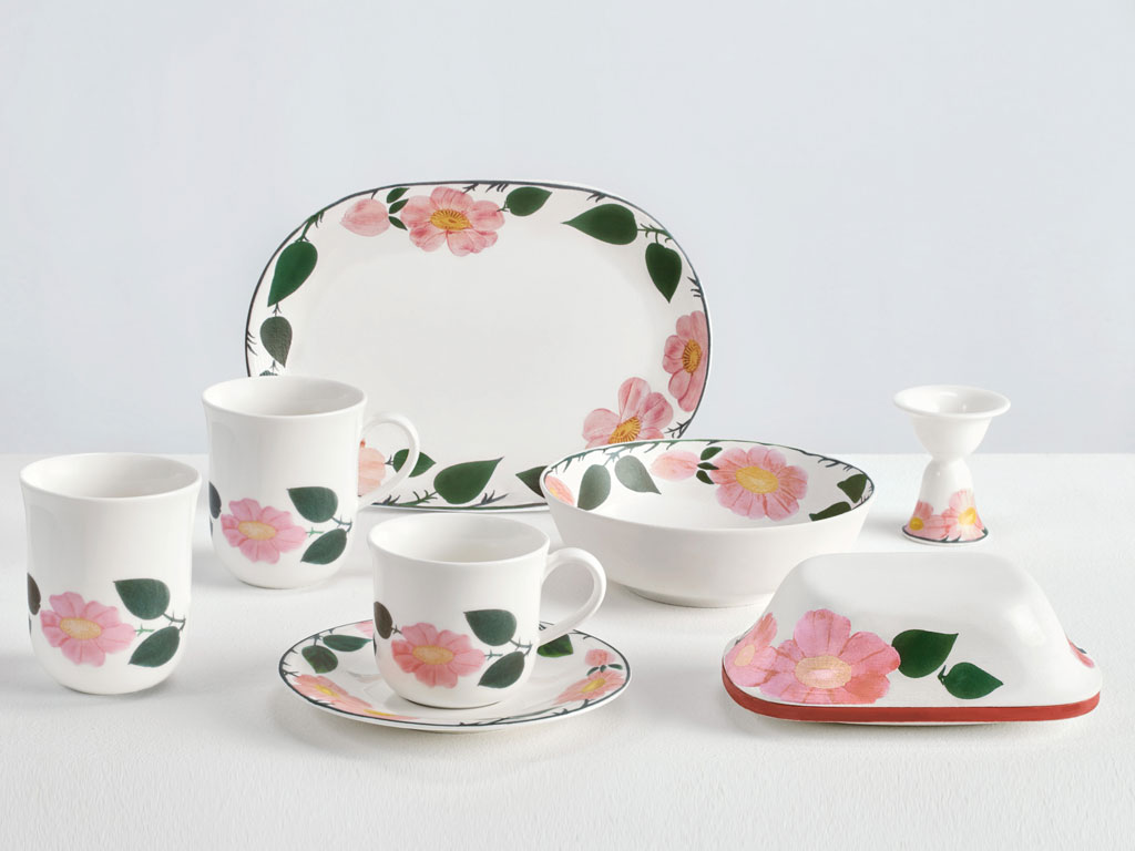 Villeroy & Boch. Collezione di piatti in porcellana “Rose sauvage”.
