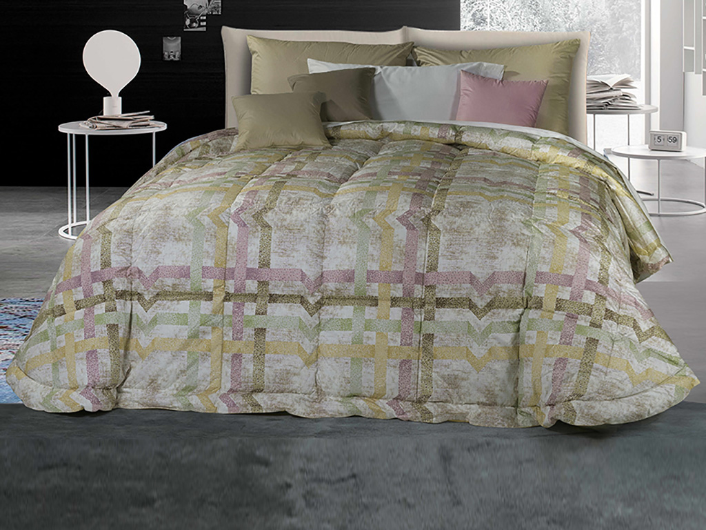 Cinelli Piume e Piumini. Collezione “CreArt”, modello O055, ideale per la mezza stagione. Le trapunte sono disponibili nelle versioni “Invernale” e “Light” per ambienti ben riscaldati e per il periodo primaverile.