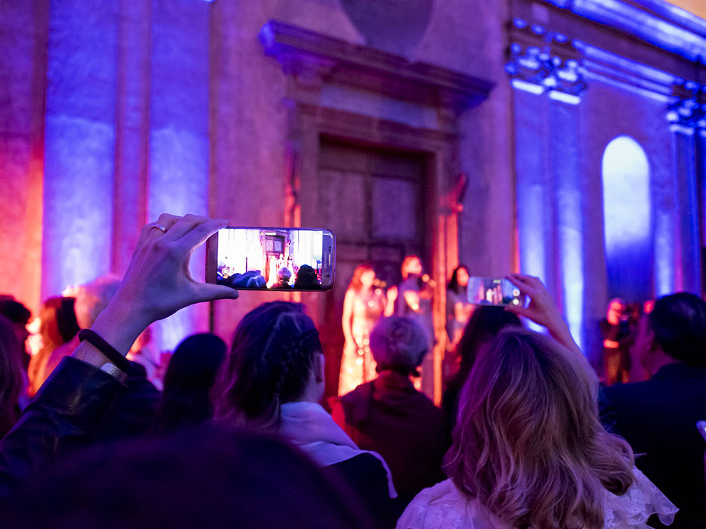 Aria. Evento organizzato da Vranken Pommery Italia presso L’Accademia di Francia di Villa Medici a Roma. Nell’immagine le componenti del trio: Yuliaya Vyshnyvetska, Gesu Zefi, Simona Rais.