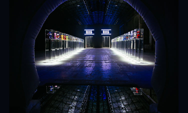 moon boot celebra 50 anni pitti uomo 95