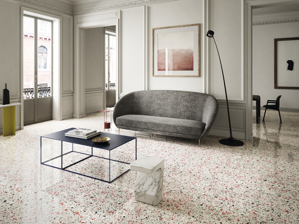 FMG - Fabbrica Marmi e Graniti. Si ispira alla graniglia di marmo il grès porcellanato di “Venice Villa”. Disponibile dal 120x60 al 20x20cm in molteplici varianti di colore. Le delicate: ivory, silver, zinc, white e beige. Le decise: graphite, earth e grey. Le esclusive: green, pink, coral, yellow, blue.