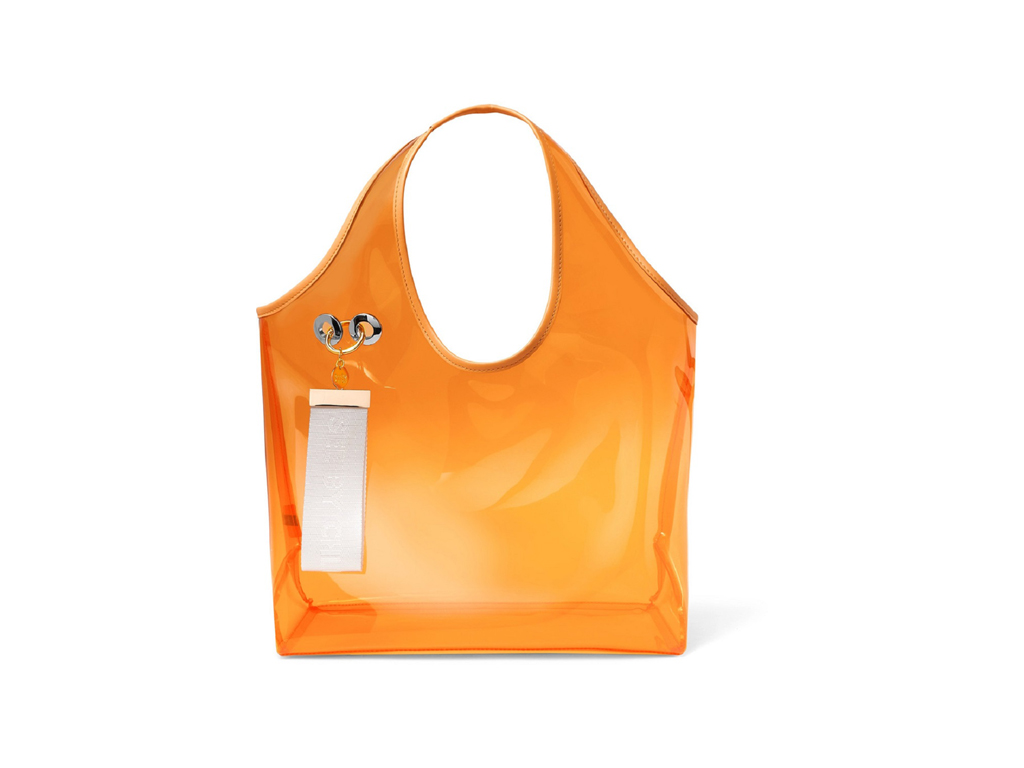 See by Chloé. Questa borsa ha una tasca interna con cerniera per tenere al sicuro oggetti di valore più piccoli e un portachiavi bianco intessuto con il logo del marchio. Da Net-a-porter.com