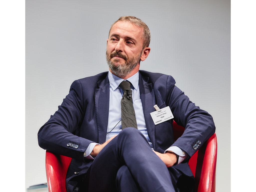 Pambianco Strategie di Impresa. Il summit è proseguito con l’intervista a Alessandro Bracci, Presidente e CEO di Teddy che ha raccontato la crescita e le acquisizioni del Gruppo.