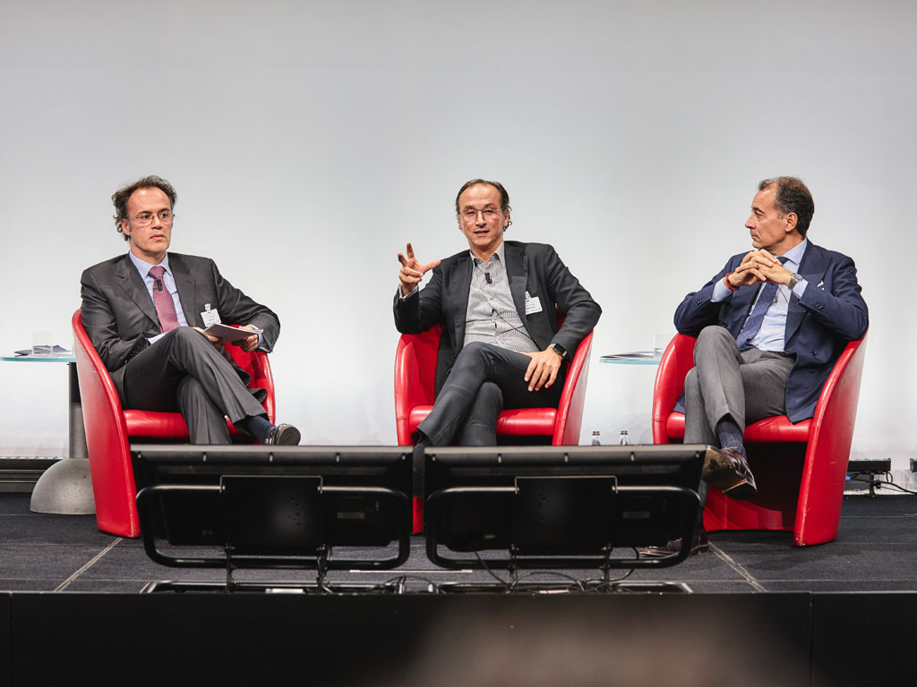 Pambianco Strategie di Impresa. La sfida dell’omnichannel per la distribuzione indipendente. Sul tema si sono confrontati Stefano Della Valle, COO Europe Central Group Rinascente e Francesco Tombolini, Presidente della Camera dei Buyer. L’intervista è stata condotta da David Pambianco.