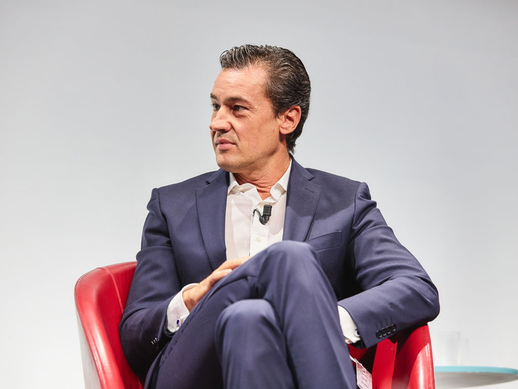 Pambianco Strategie di Impresa. Il programma ha poi proposto un’intervista a Nicolas Bargi, CEO e Founder di Save the Duck in cui si è approfondita la scelta di considerare la sostenibilità come un fattore strategico di posizionamento.