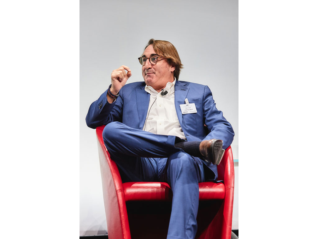 Pambianco Strategie di Impresa. Il face to face fra Mentana e Paolo Alberti, Presidente Wholesale di Luxottica Group, ha analizzato il progetto omnichannel di Luxottica.