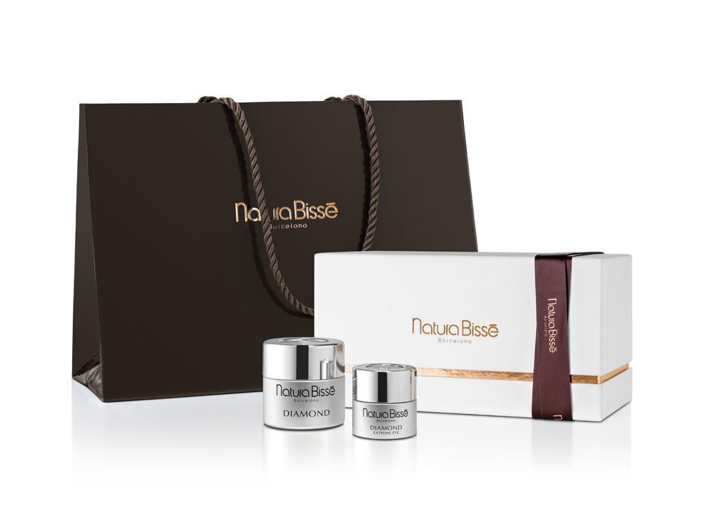 Natura Bissè. Diamond Cream 50 ml. e Diamond Extreme Eye 25 ml. Prezzo euro 280.