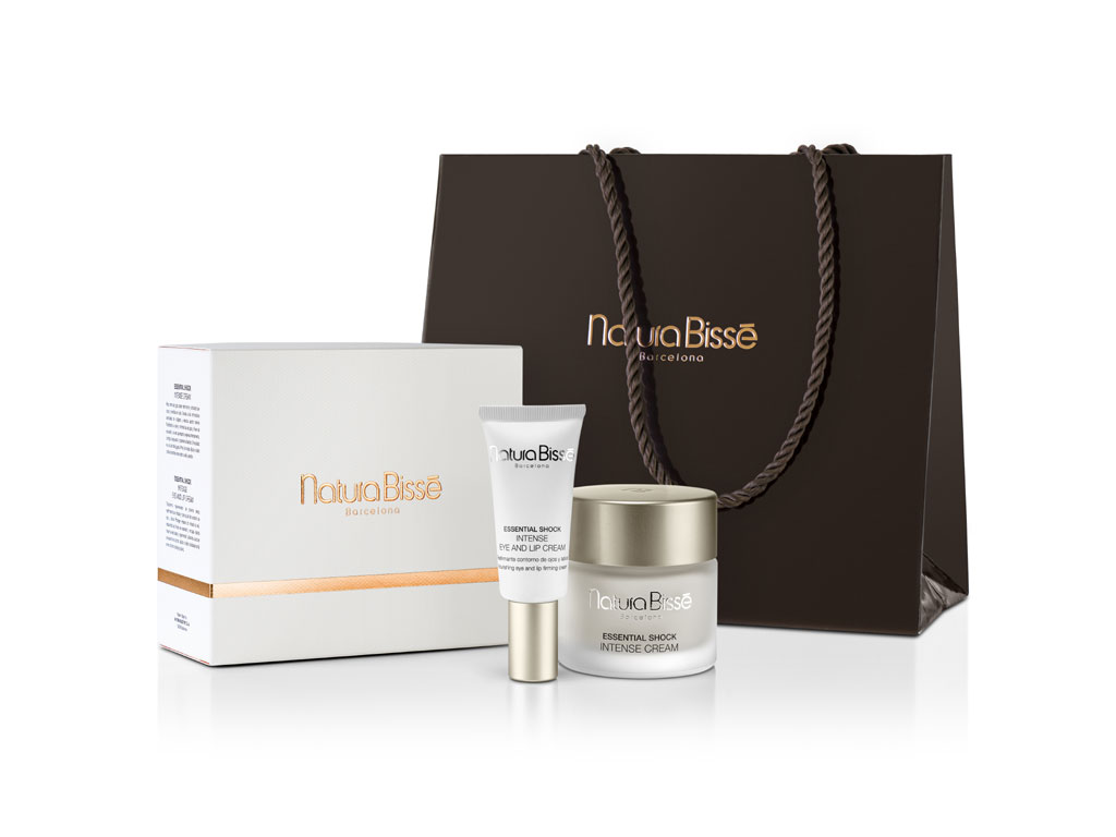 Natura Bissè. Diamond Cream 75 ml. e Diamond Extreme Eye 25 ml. Prezzo euro 112.