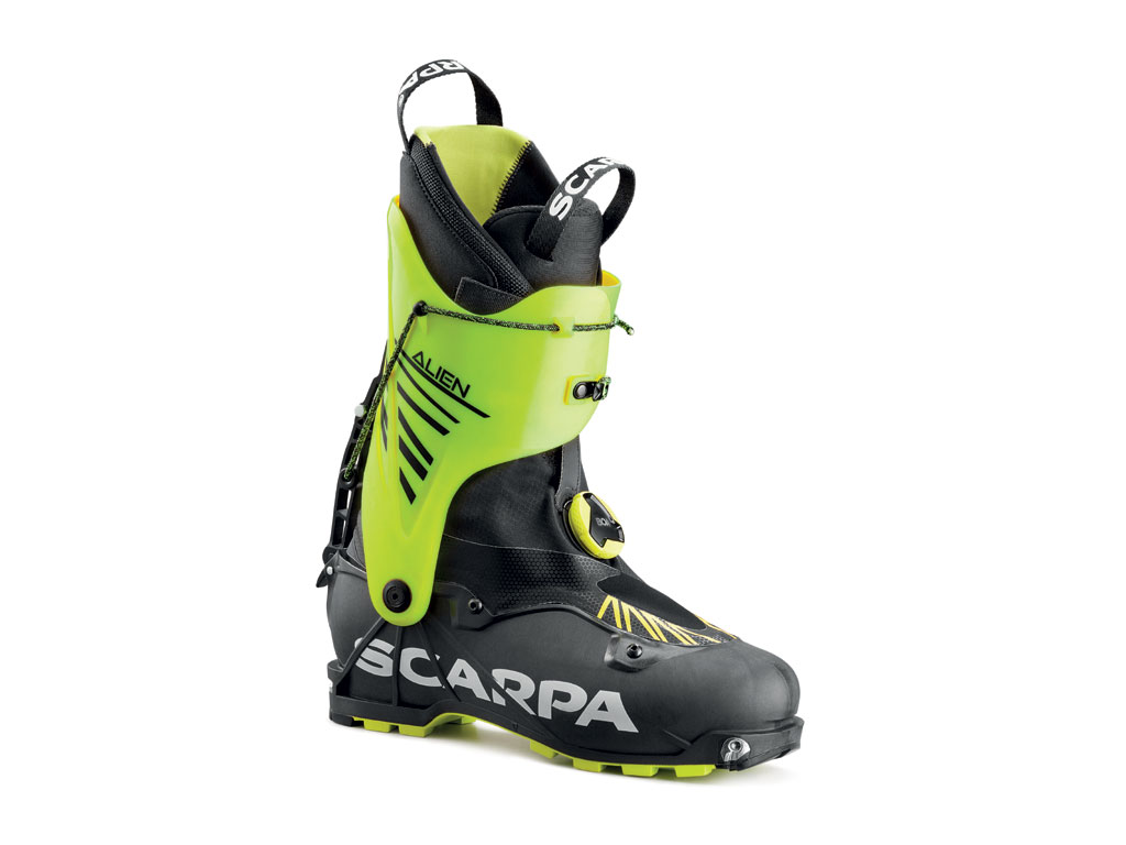 Scarpa®. Alien. Leve: 2. Forward Lean: 9°-13°. Suola: Vibram®/Scarpa® UFO. Peso: 870 g (tg. 42). Taglie: 24 - 30 (no ½ misure). Attacchi: TLT (Optimized Touring Pivot - 7 mm). Scarpetta: SCARPA® Cross Fit Tour Lite. Prezzo al pubblico consigliato euro 589,00.