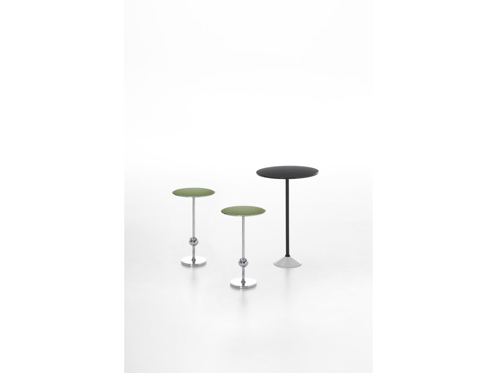 Tecno. Tavolini “T1” e “T2”, design Osvaldo Borsani 1949/1950, prodotti dal 1991.