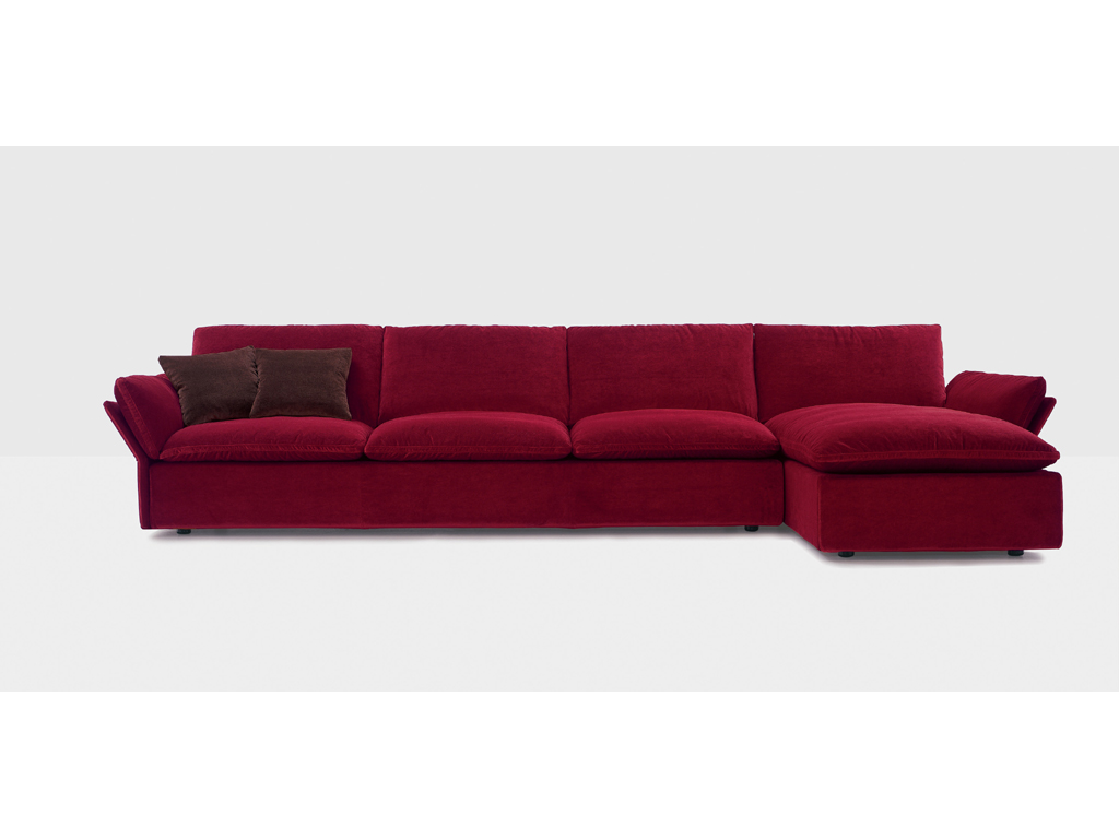 Nube Italia. Divano “Tempt” progettato dallo studio di architettura e design Kemistry of style.