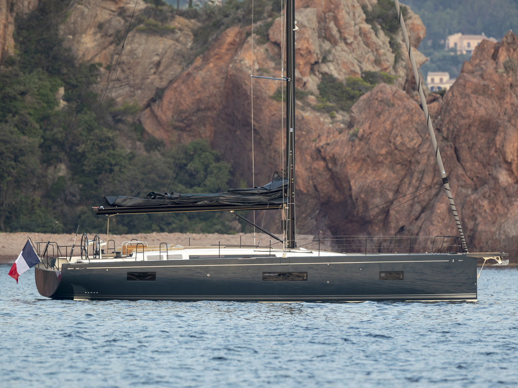 Bénéteau First Yacht 53, 2019.