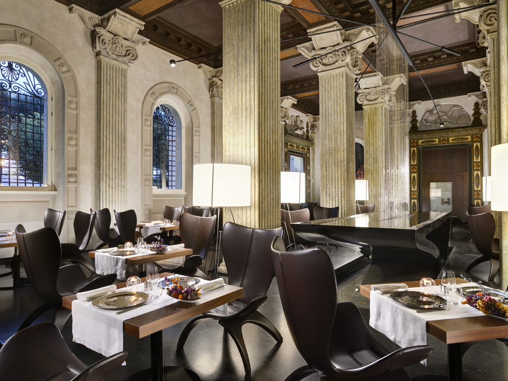 Palazzo Montemartini Rome - A Radisson Collection Hotel. Il “Senses” Restaurant & Lounge Bar.