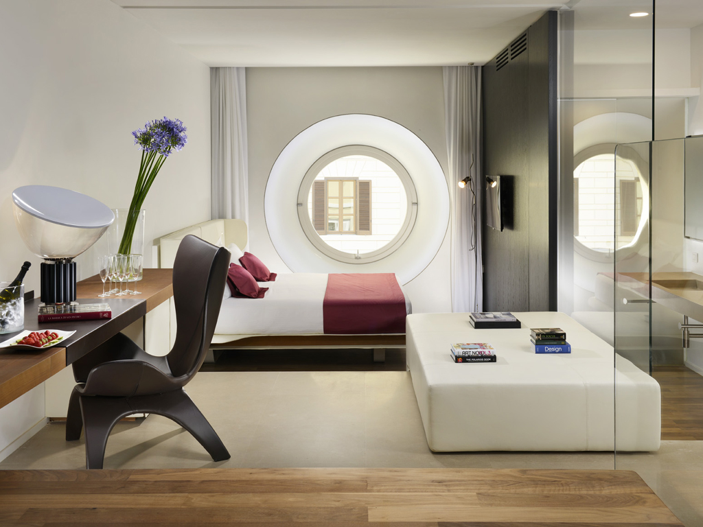 Palazzo Montemartini Rome - A Radisson Collection Hotel. L’albergo offre 82 ampie camere e suite dotate di ogni comfort, da terrazze con vista sulla Capitale alla SPA privata.